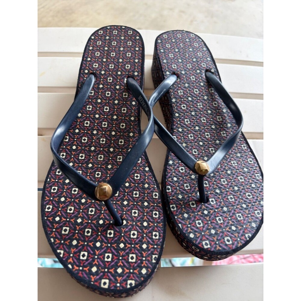 Merona Navy Platform Flip Sandals with Multicolor Geometric Print
